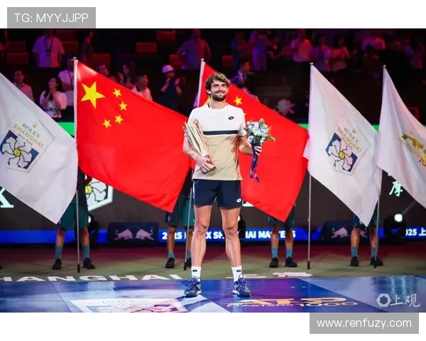 新一届网球大师赛精彩开幕 众星云集争夺年度桂冠